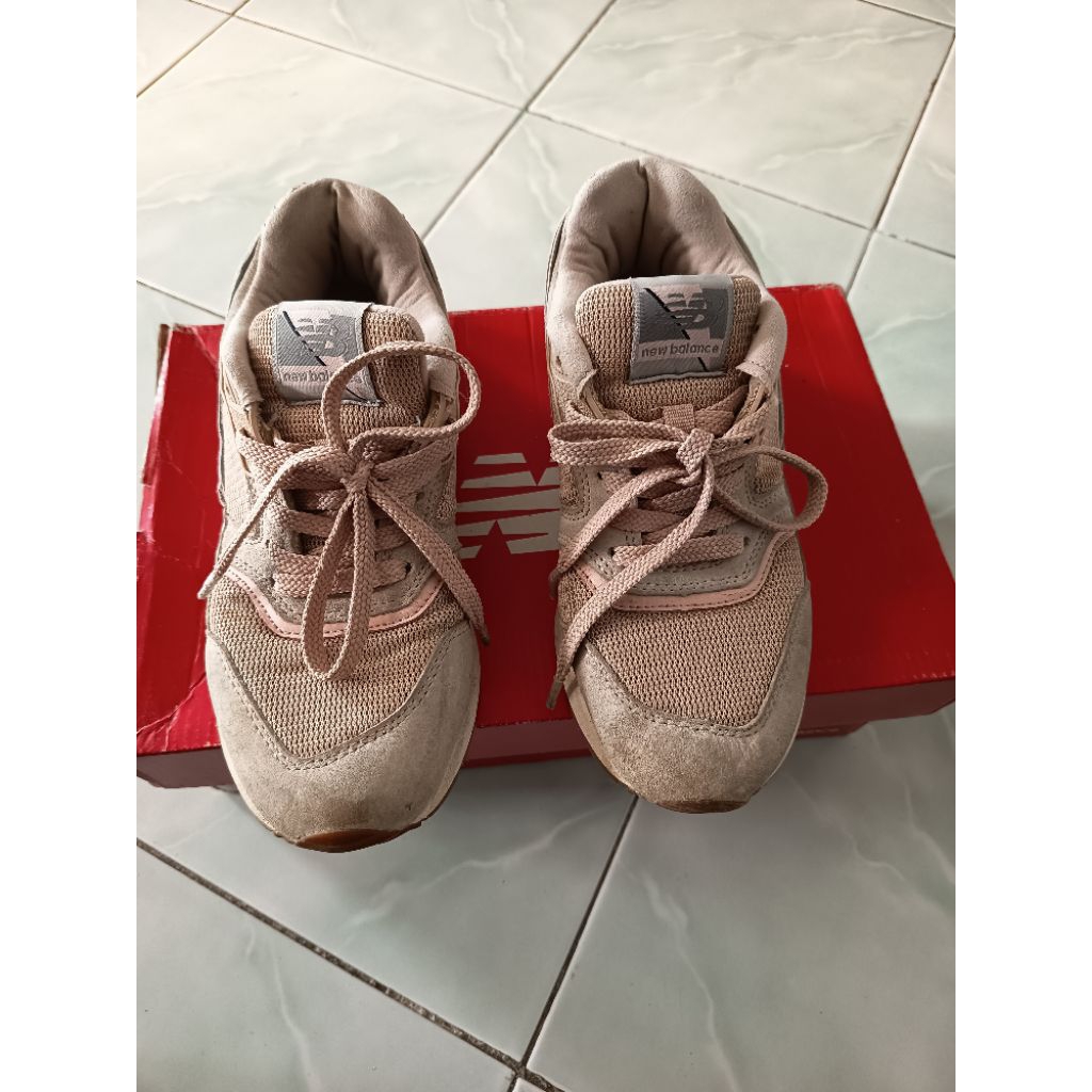 sepatu new balance second