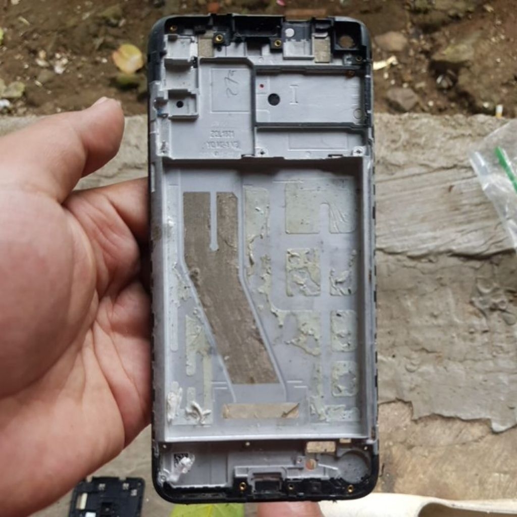 SAMSUNG A11 - Frem Tatakan Lcd Tulang Tengah Original Copotan
