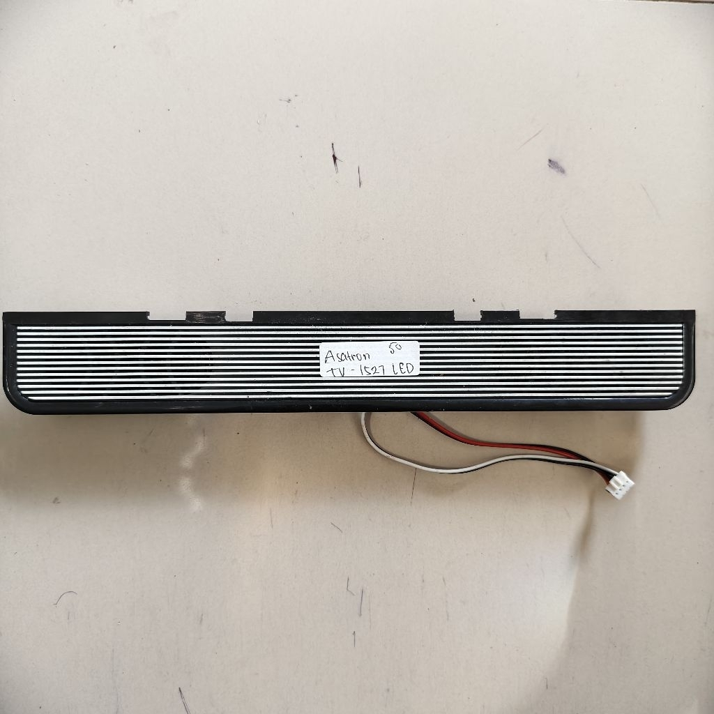 Salon Speaker TV LCD LED TV Asatron 15 Inch tipe LED 1527 cabutan normal tested mulus no minus siap 