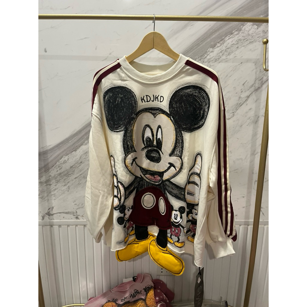sweater mickey mouse