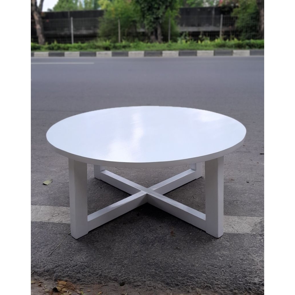 meja bulat, meja lesehan, meja kayu jati belanda. Diameter 80x35cm