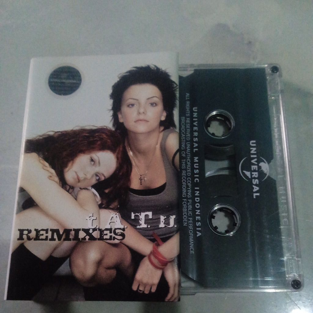kaset pita mulus original full box "taTu" REMIXES"