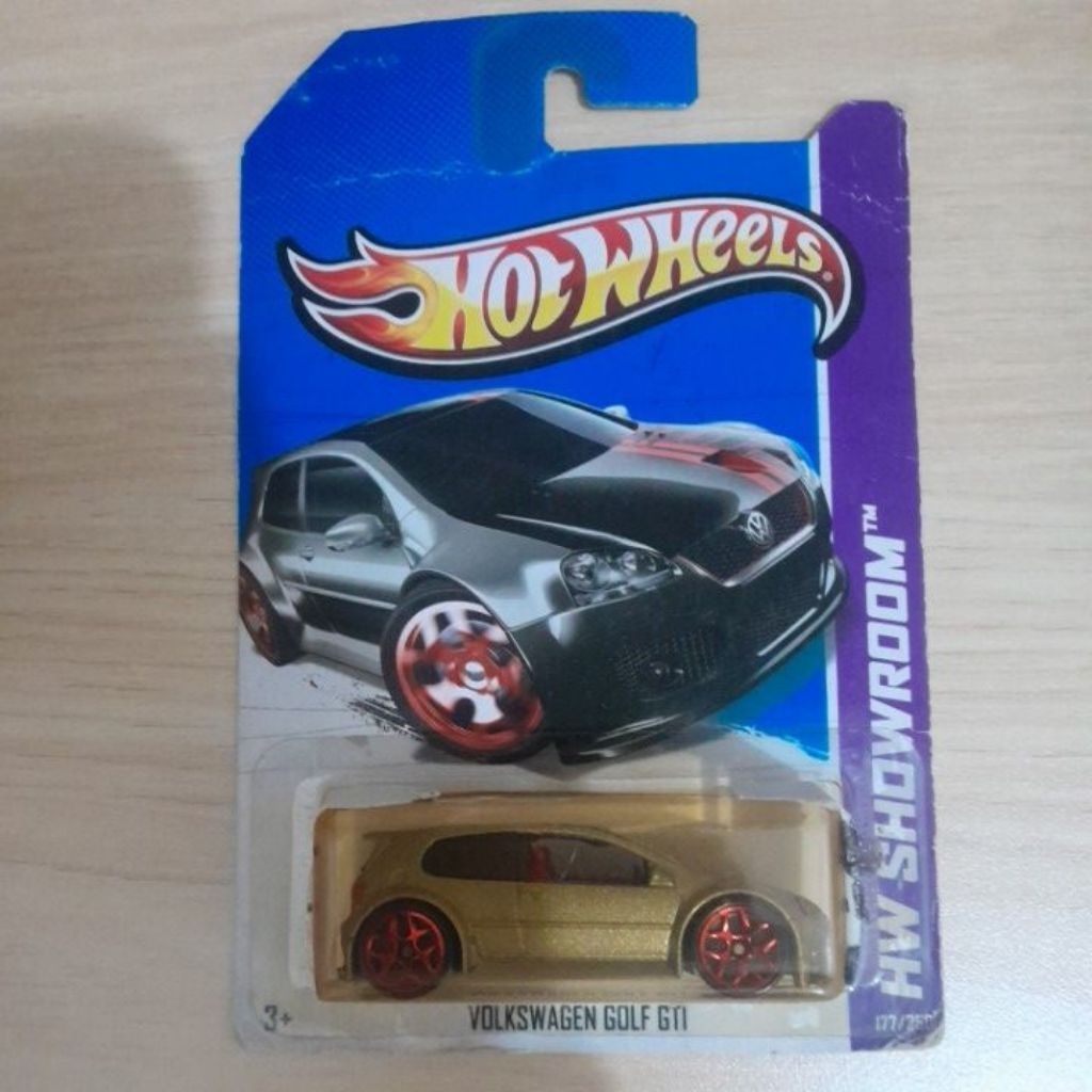 Hotwheels Volkswagen Golf GTI HW Showroom