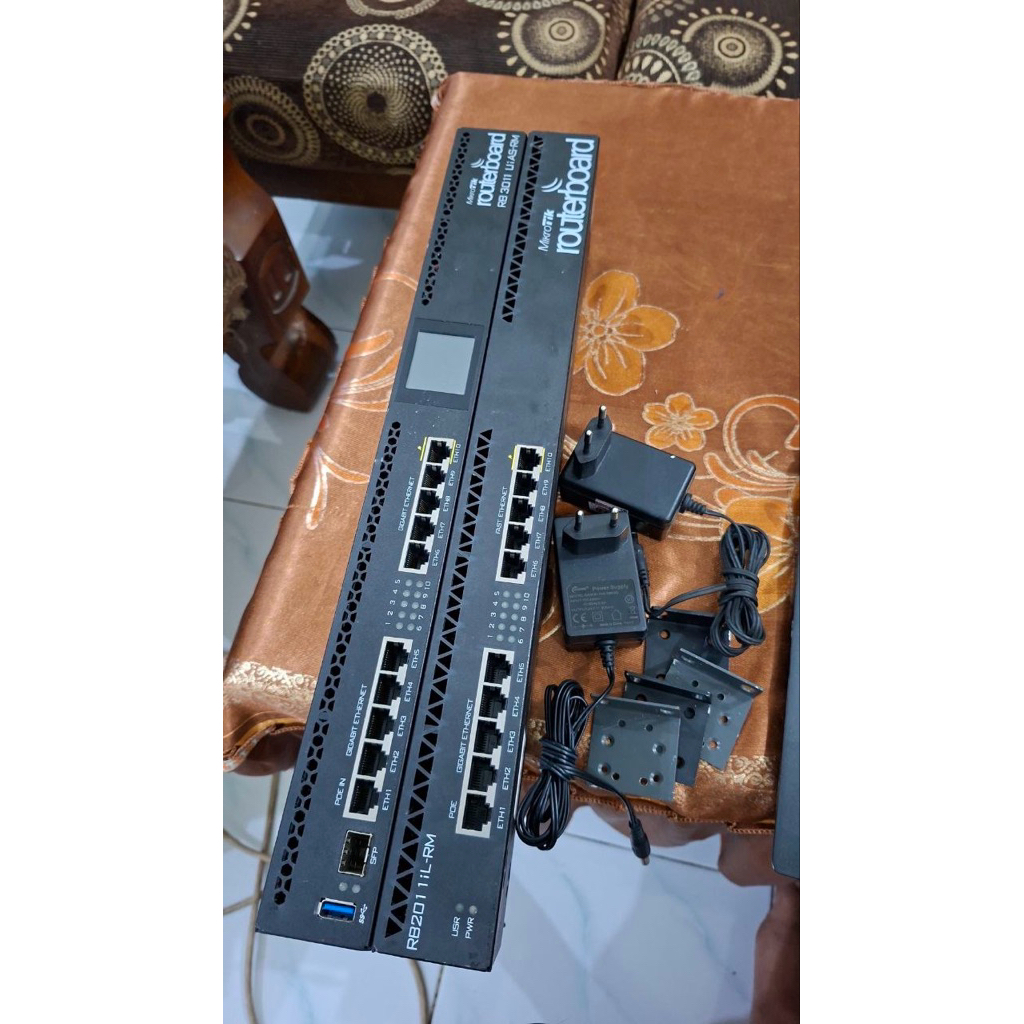 Mikrotik RB3011 & RB2011