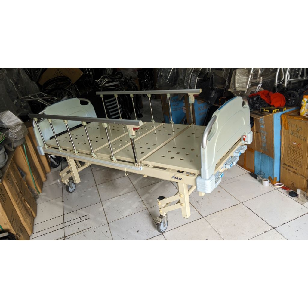 Tempat tidur pasien bed hospital