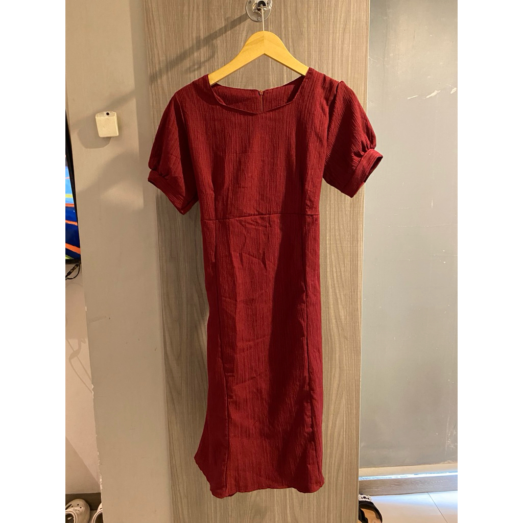 PRELOVED DRESS MERAH MAROON LENGAN MODEL BALON