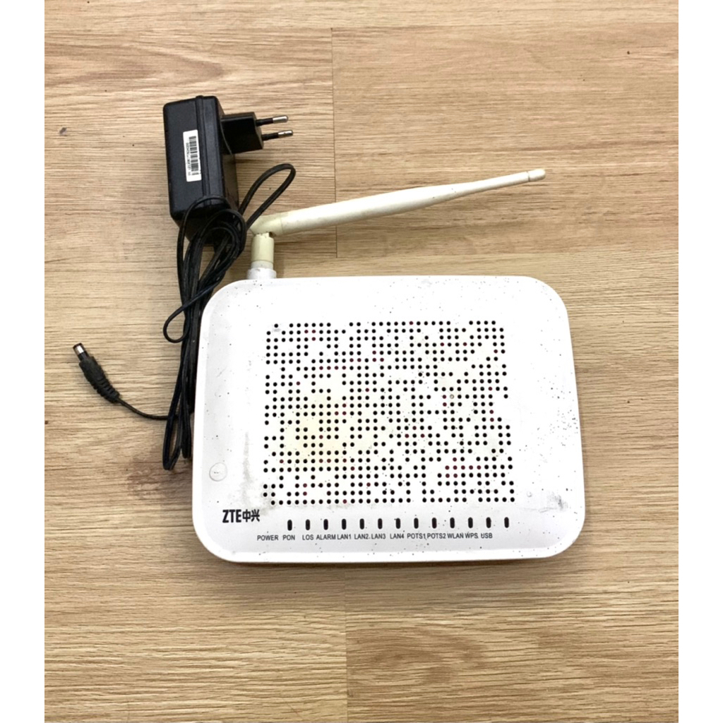 Router Wifi ZTE Bekas Normal plus adaptor