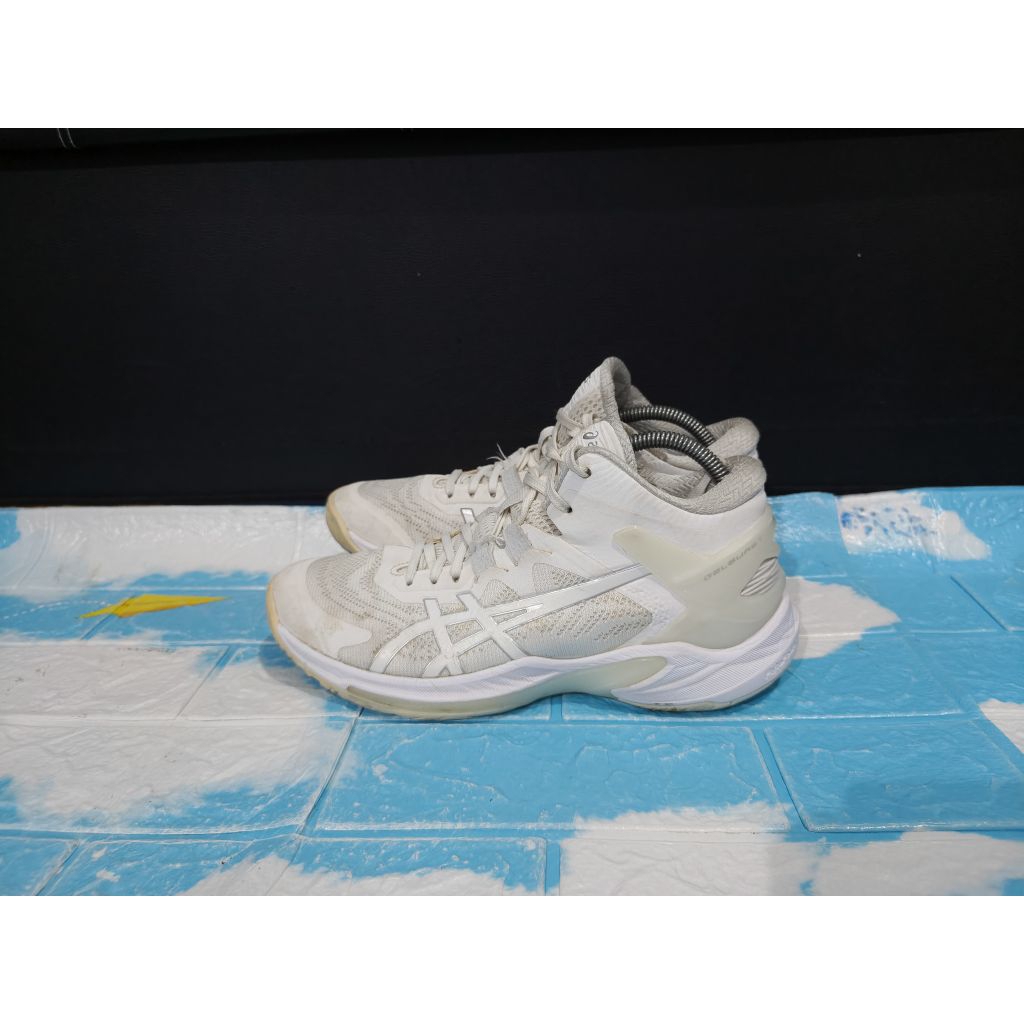 Sepatu Voli Asics Gel Burst Original size 42