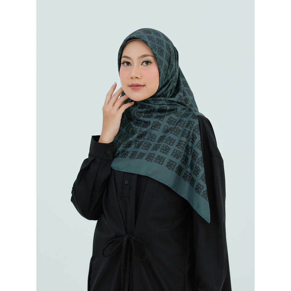 Deenay Monogram Plain Warna Green Peach Original Scarf Voal Ultrafine Hijab Segi Empat Motif