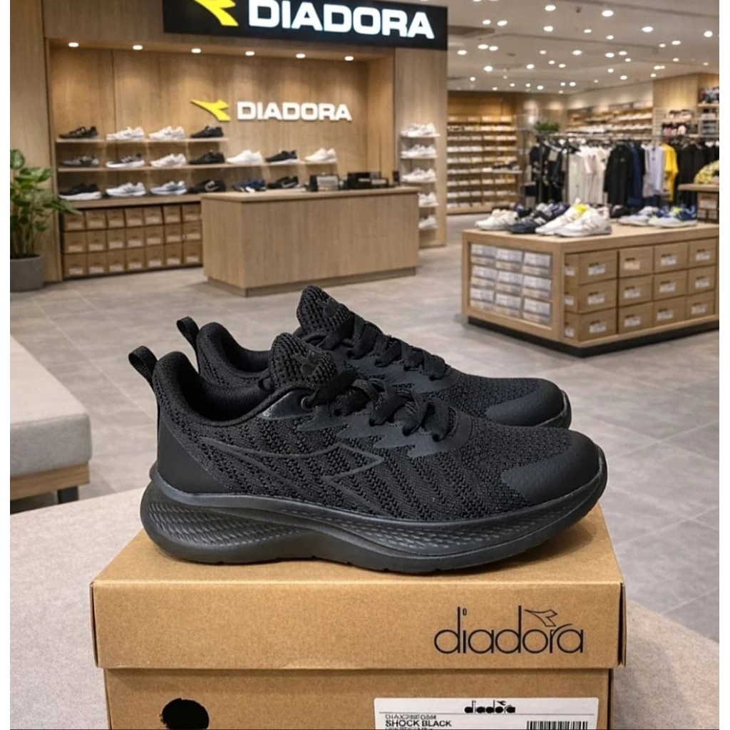 Diadora Niaga Size 36