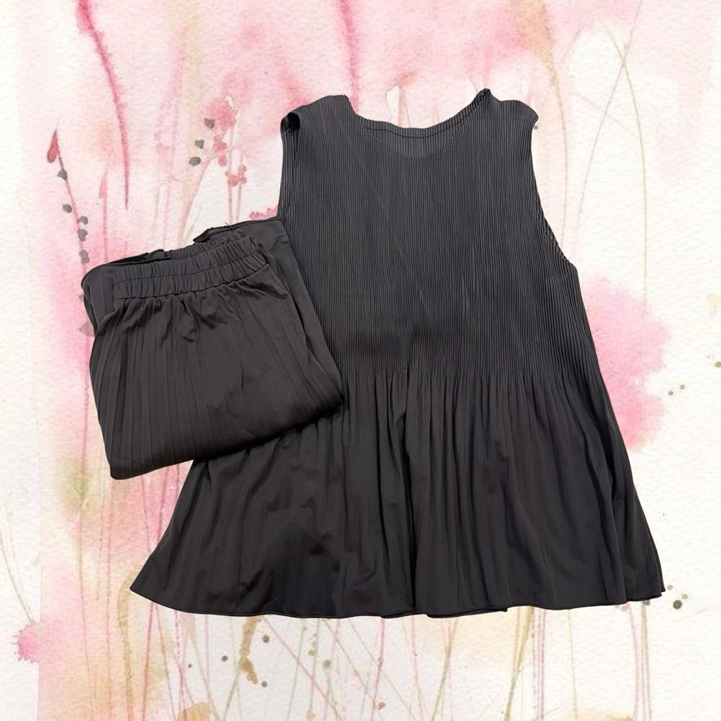 Set Plisket Juoku in Dark Grey - Atasan Wanita - Rok Plisket Wanita