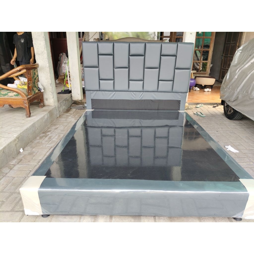 dipan tempat tidur laci springbed busa