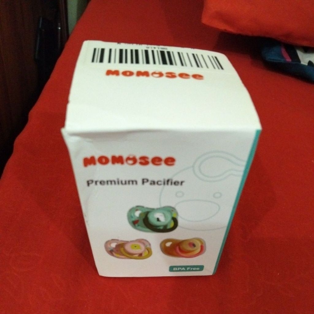 Momosee empeng bayi 0-6 bulan masih baru