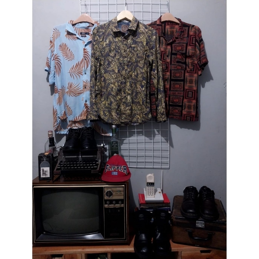 kemeja hawai pantai rayon open collar bekas second preloved by SPAO