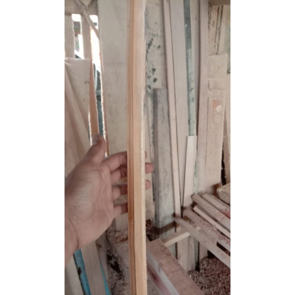 Lis Pigura Kayu 1.7x3.7x200 cm Murah | Depan Perpil Belakang Cowak Siap Pakai