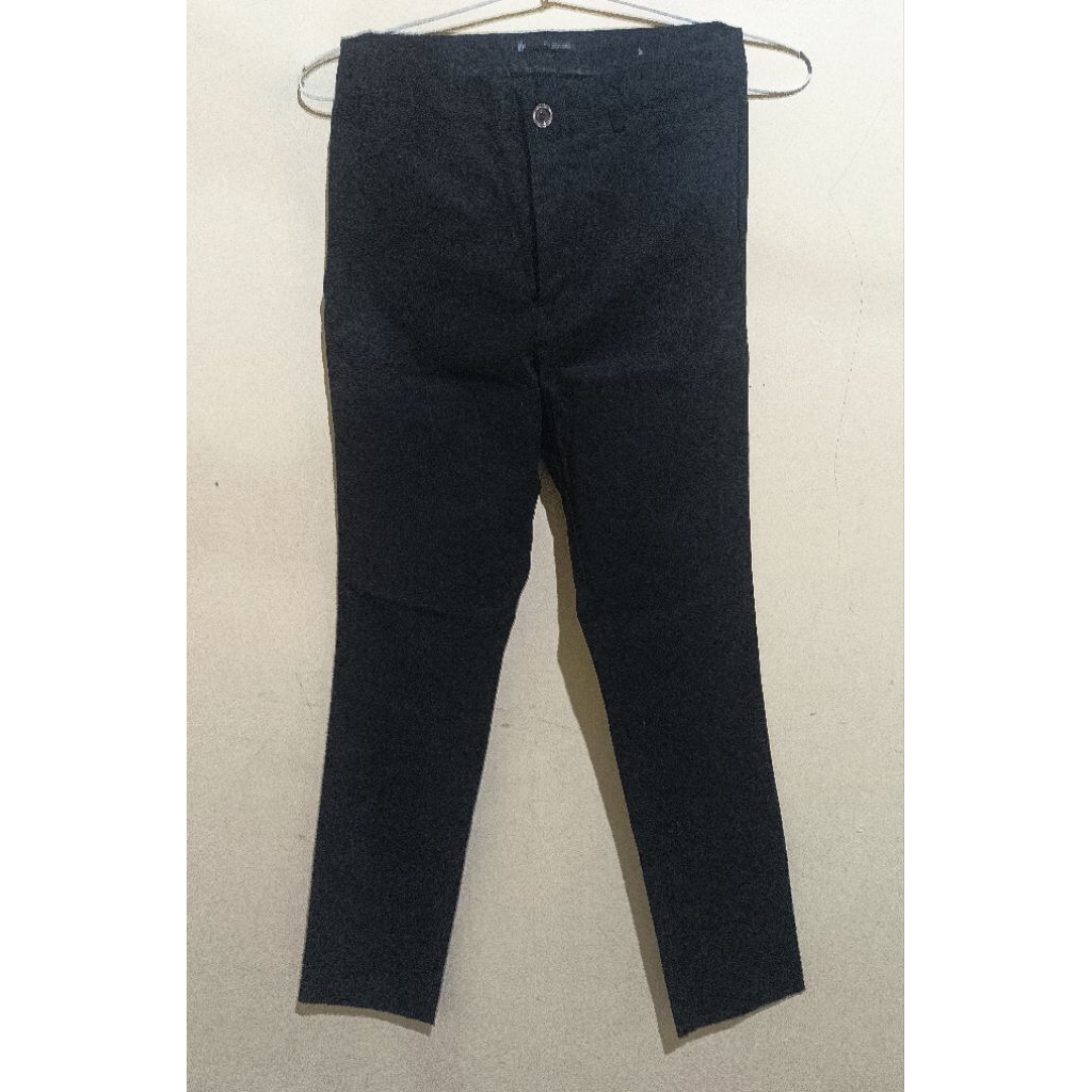 Celana Chinos Hitam Larusso Original
