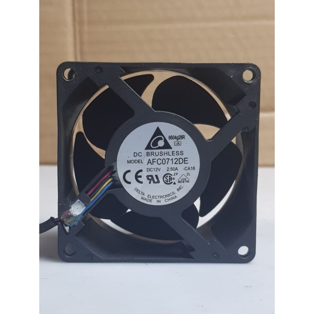 Fan kipas Delta DC 12V-2.50A 8X8Cm 4pin
