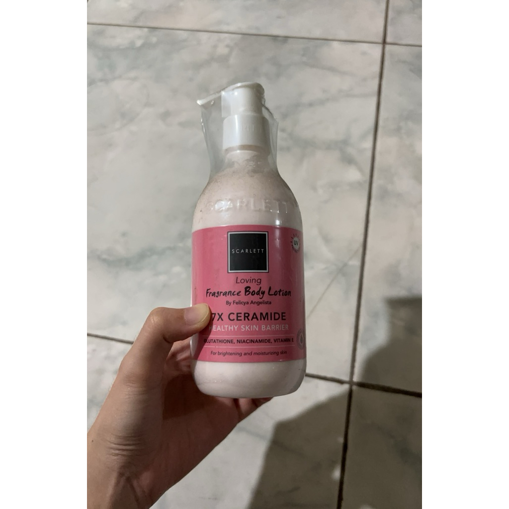 SALE EXP 07/26 - Scarlett Body Lotion Loving 300ml / Lotion mencerahkan