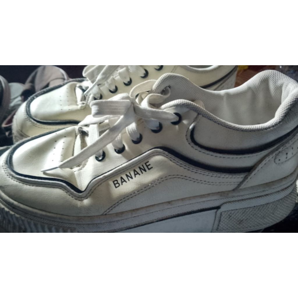 sepatu lari banane ukuran 38 preloved second
