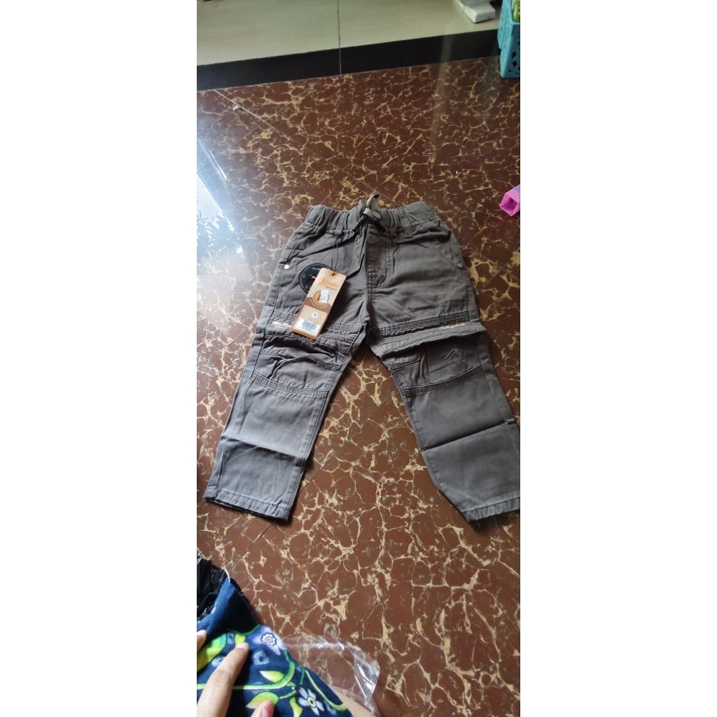 celana anak bombi