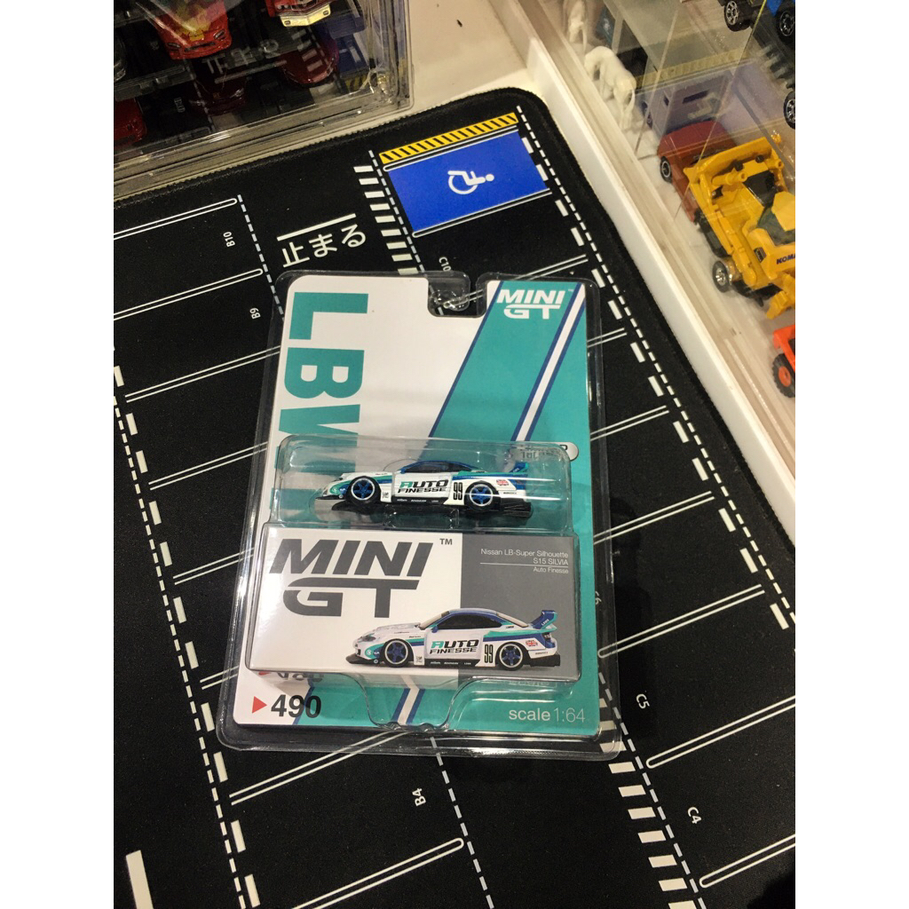 Mini GT LBWK Nissan Silvia S15 Auto Finesse Limited