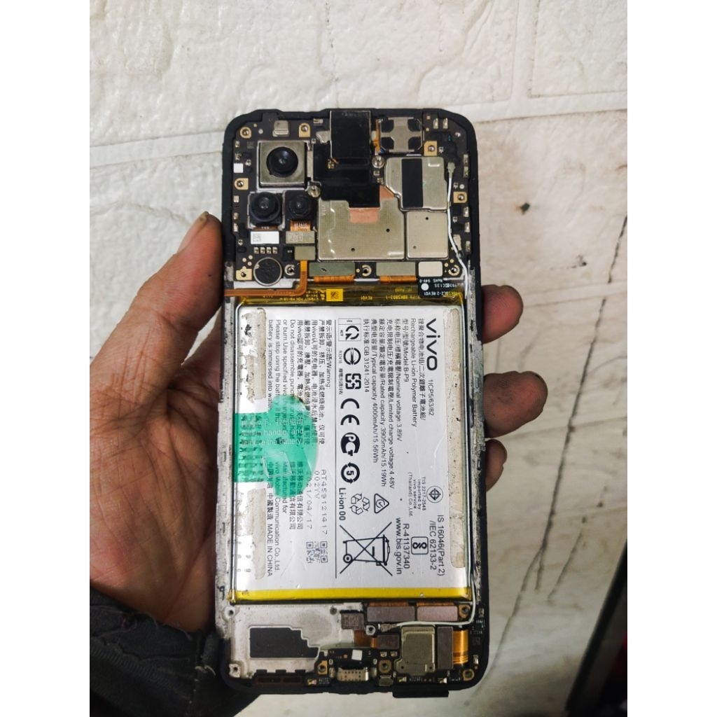 mesin vivo v21 5G ram 8/128