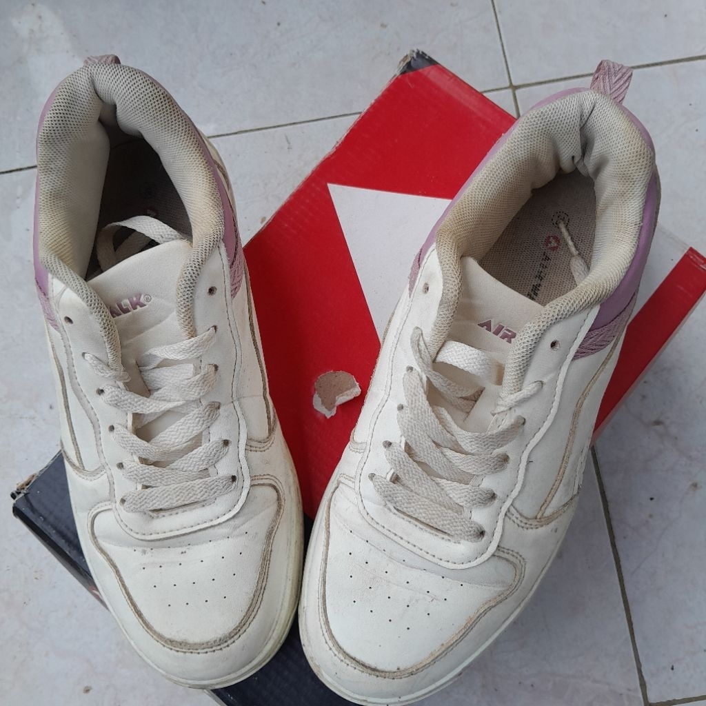 Second Branded Shoes Air Walk