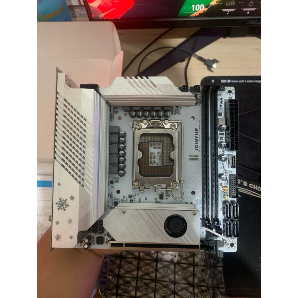 Mobo B760i DDR 5 merk Jgnyue ( Mini ITX )