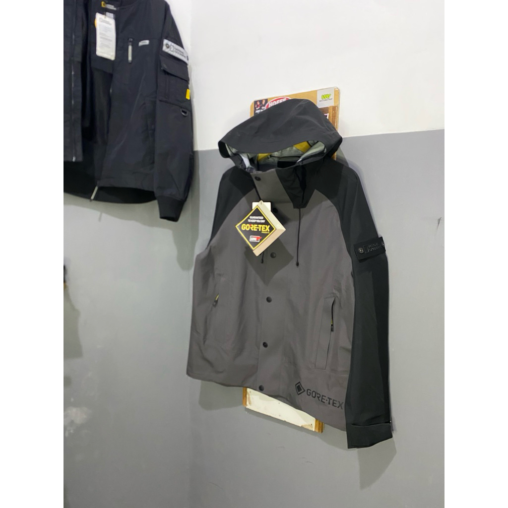 Jacket Goretex National Geographic BNWT