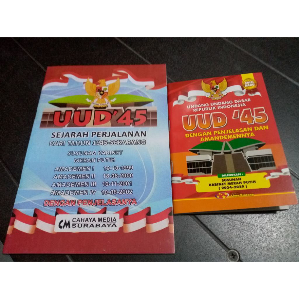 Buku UUD 1945 Besar dan Kecil