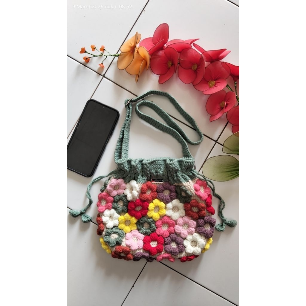 Tas Kecil Rajut Cantik Bunga Puff