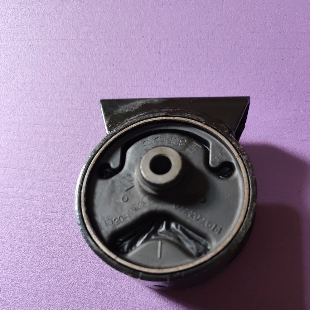 Engine Mounting Dudukan Mesin Kiri Lh Suzuki Esteem Original