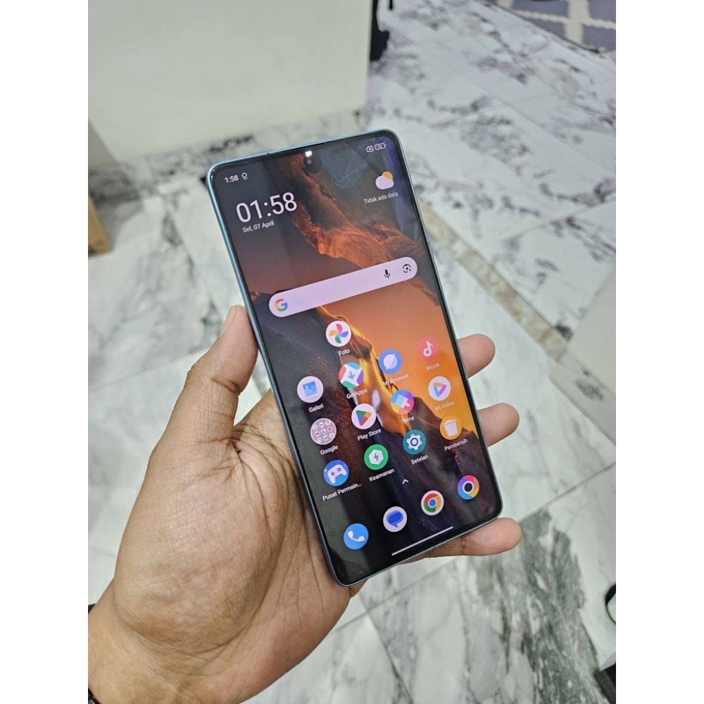 Handphone Hp Xiaomi Poco F5 12/256 Second Seken Bekas Murah