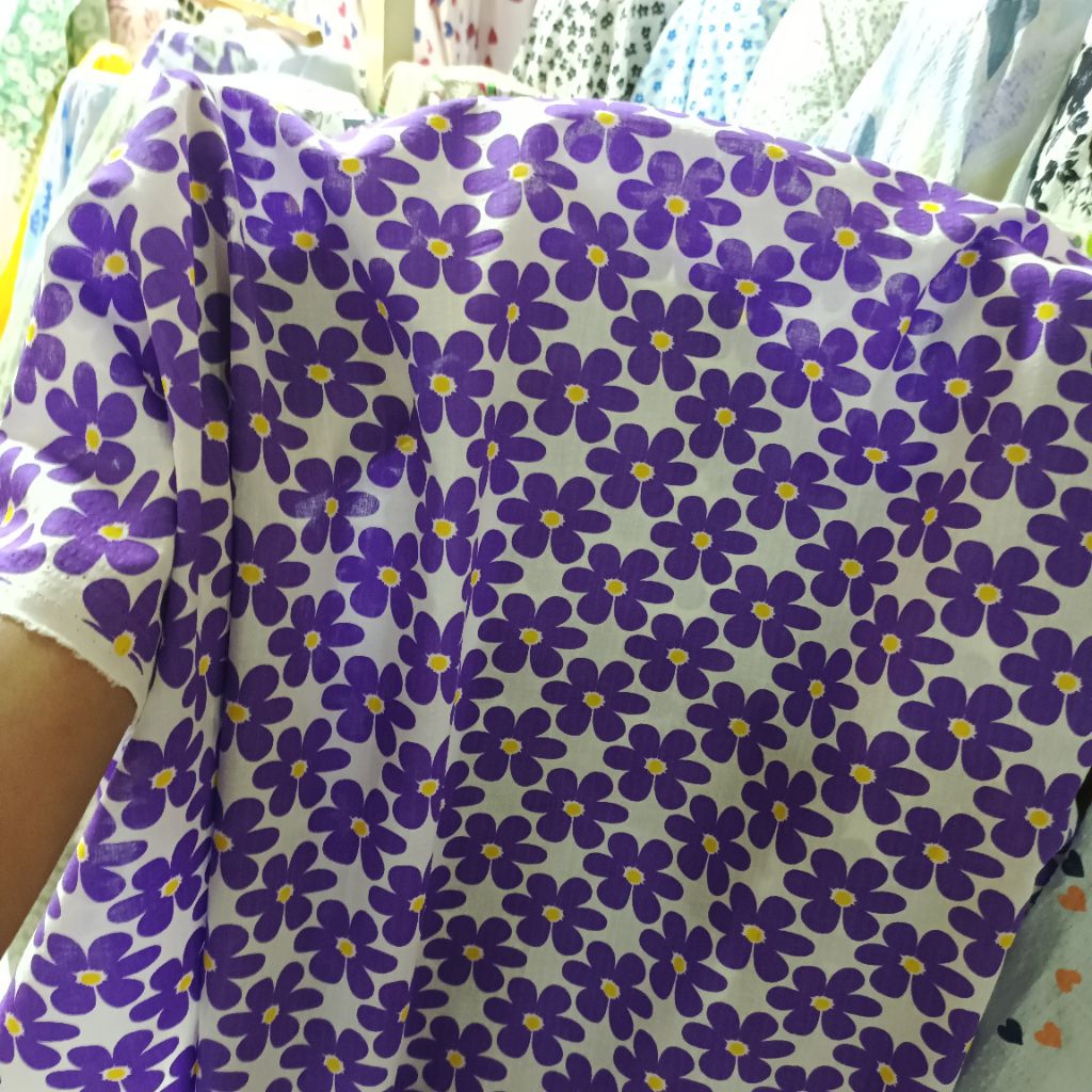 Kain katun motif bunga daisy ungu - kain katun pasris premium - katun garmen pilihan - kain katun me