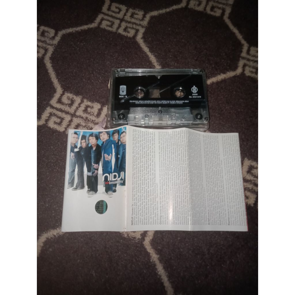 kaset pita nidji breakthru