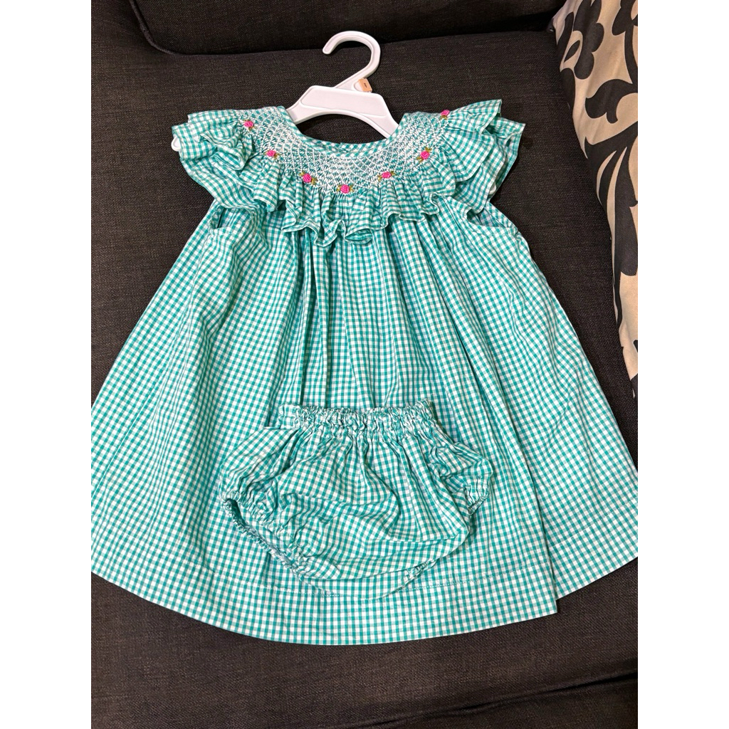 smocked set tykes & tots @325