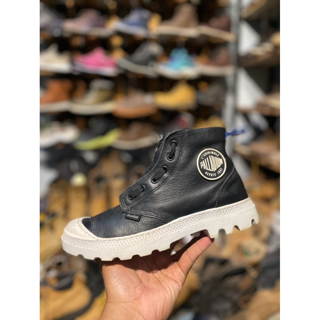 Sepatu  boot boots  - size 41  - palladium  - Leather