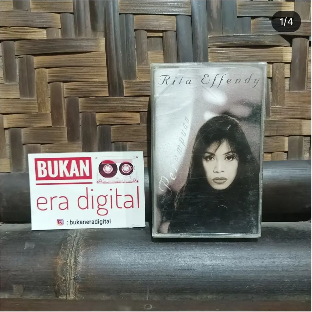 Kaset Rita Effendy - Perempuan