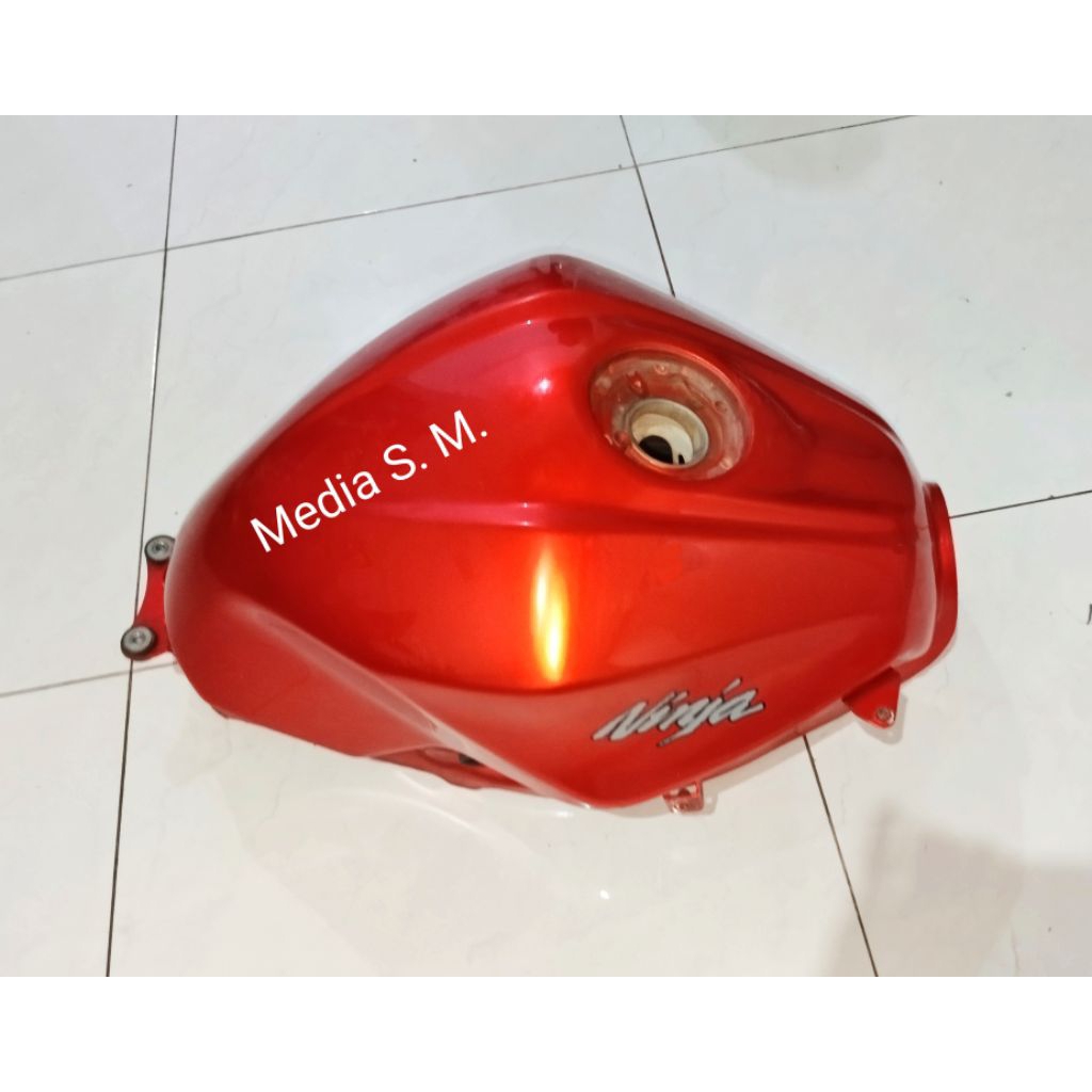 Tangki original Ninja 250  fi old Tahun 2012 - 2017 ( ORANGE / OREN )