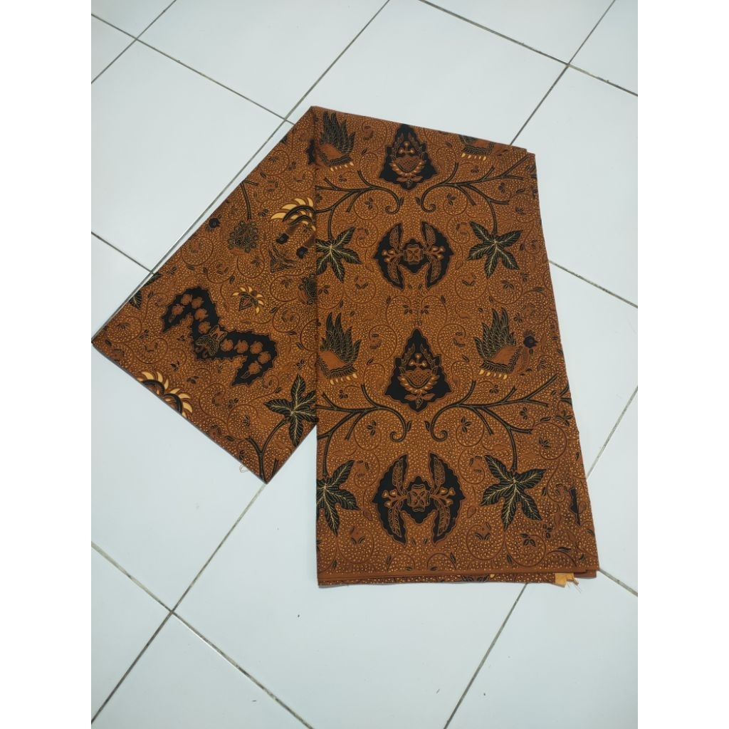 Jarik batik motif Wahyu tumurun sogan solo