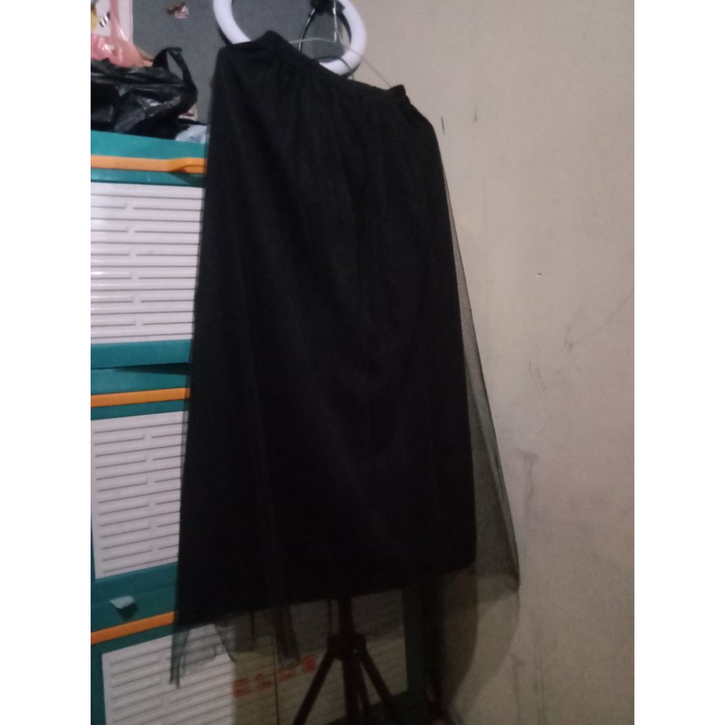 Preloved rok hitam tutu