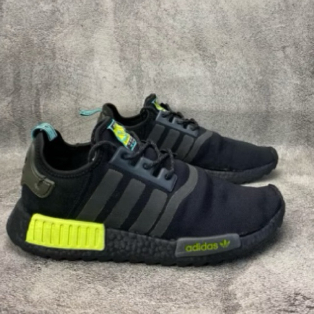Adidas NMD Core Black Green Second Preloved 45 1/3
