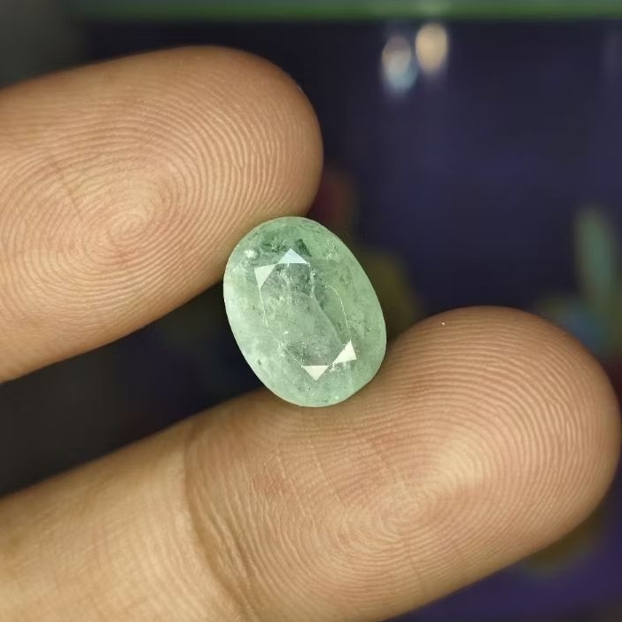 Natural Emerald Beryl Zamrud 4.05crt Kristal Luster Menyala Lab Sertifikat GLI