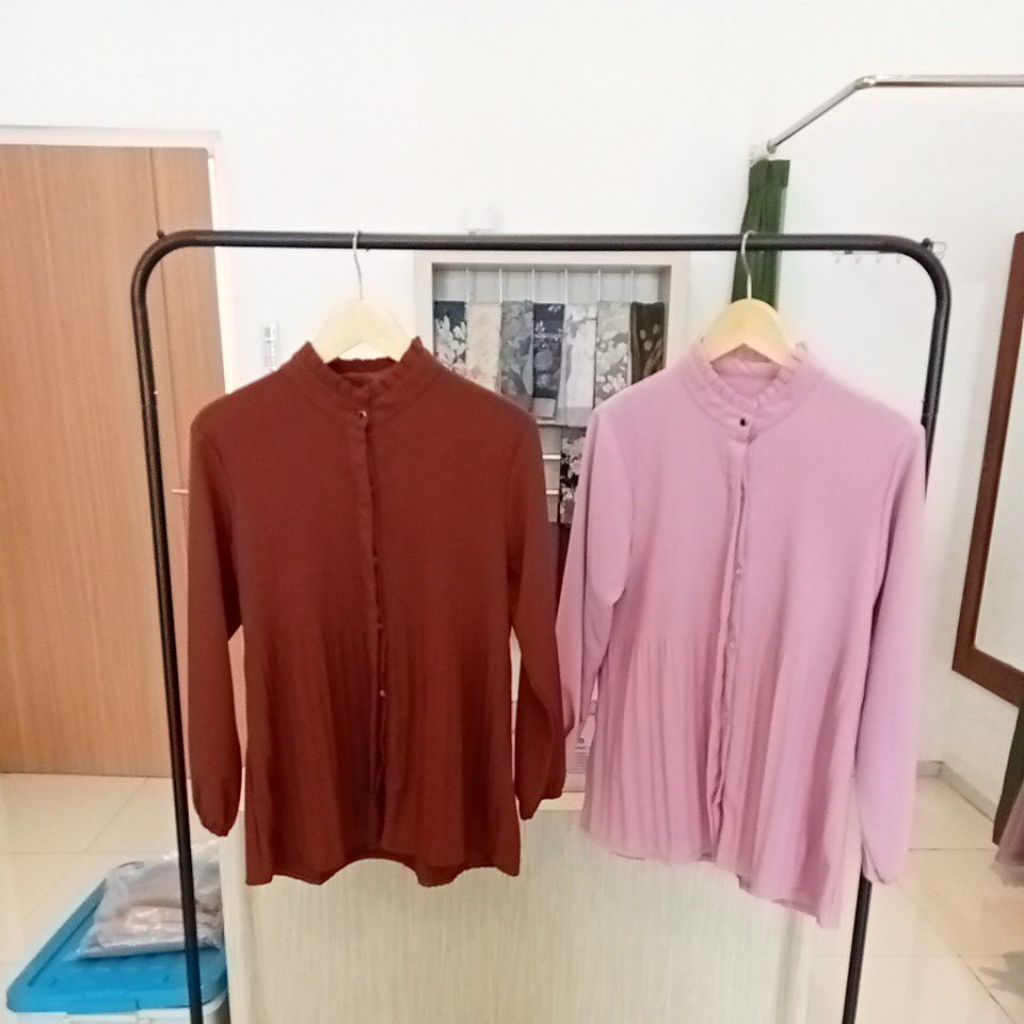 BLOUSE blus ATASAN kemeja pleats plisket lipit IMPORT Impor kantor busui hijab muslimah kasual santa