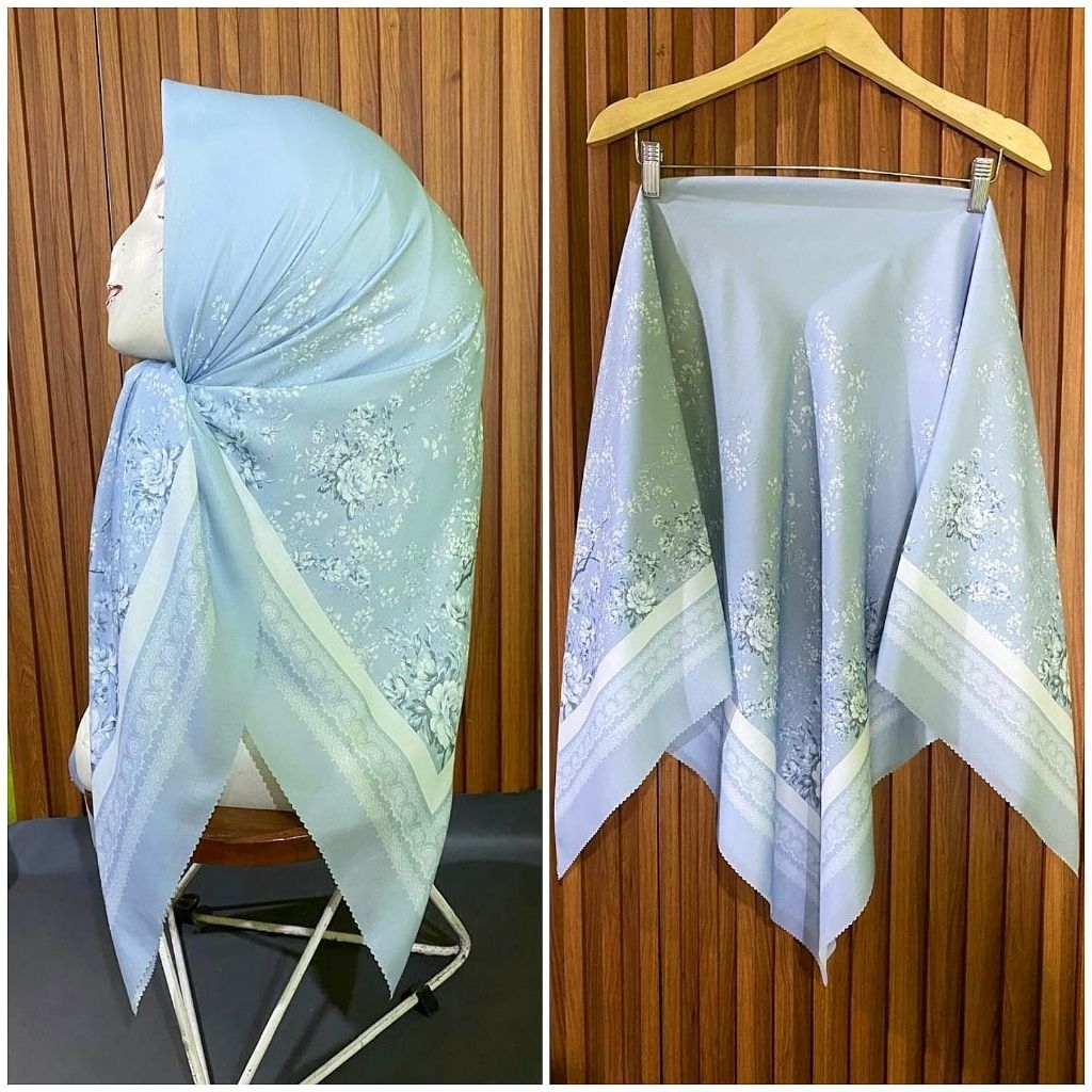 KERUDUNG SEGI EMPAT VOAL MOTIF BUNGA KALISA BIRU MUDA