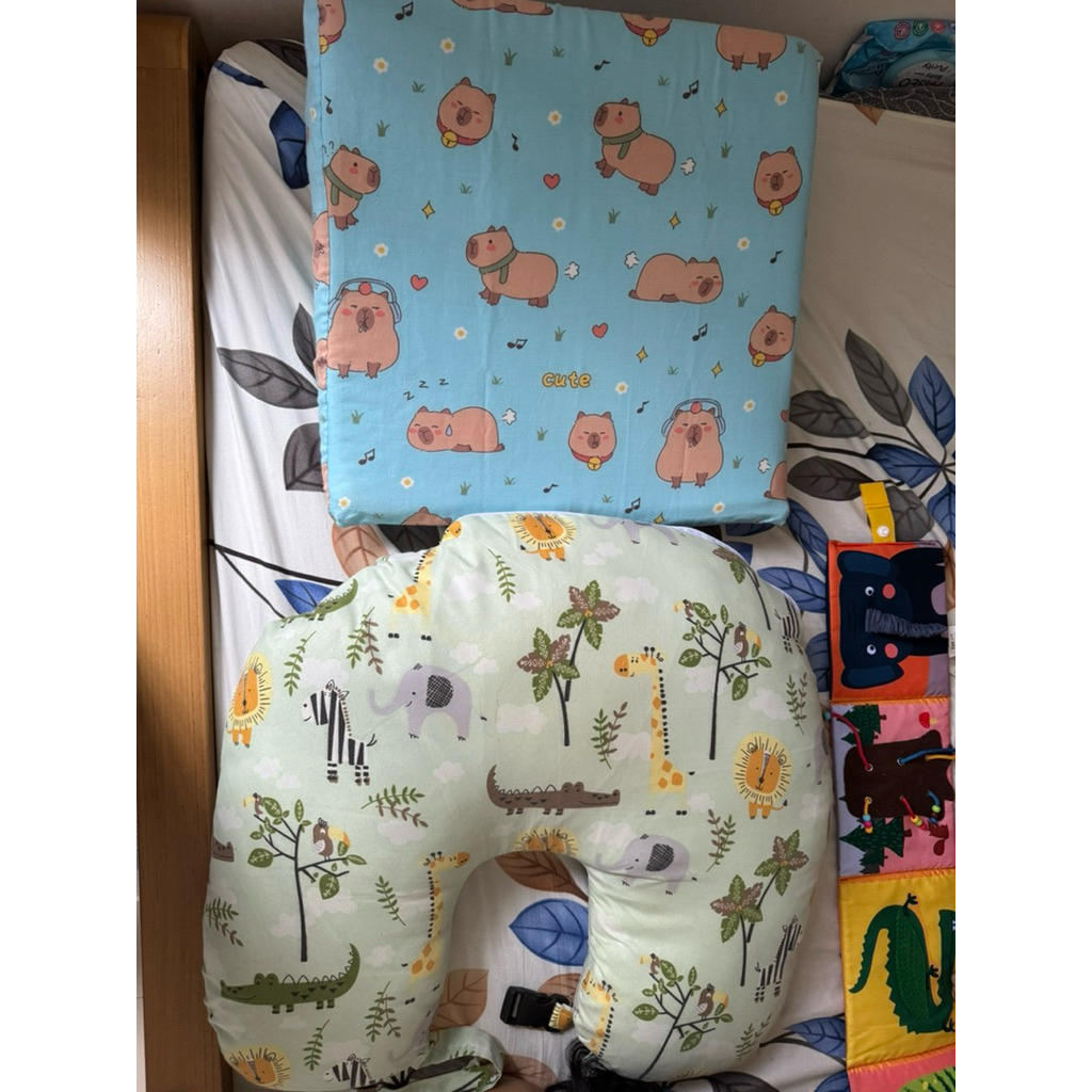 [preloved] Vablo baby wedge pillow tummy time bantal menyusui nursing pillow