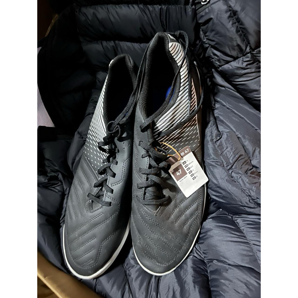 sepatu bola agility turf ukuran 47