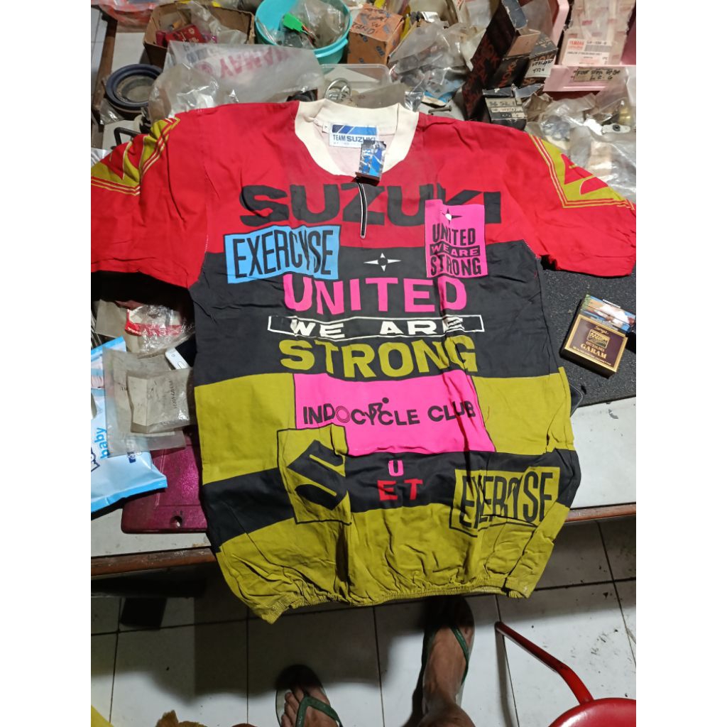 BAJU PESEPEDA TEAM SUZUKI SIZE L