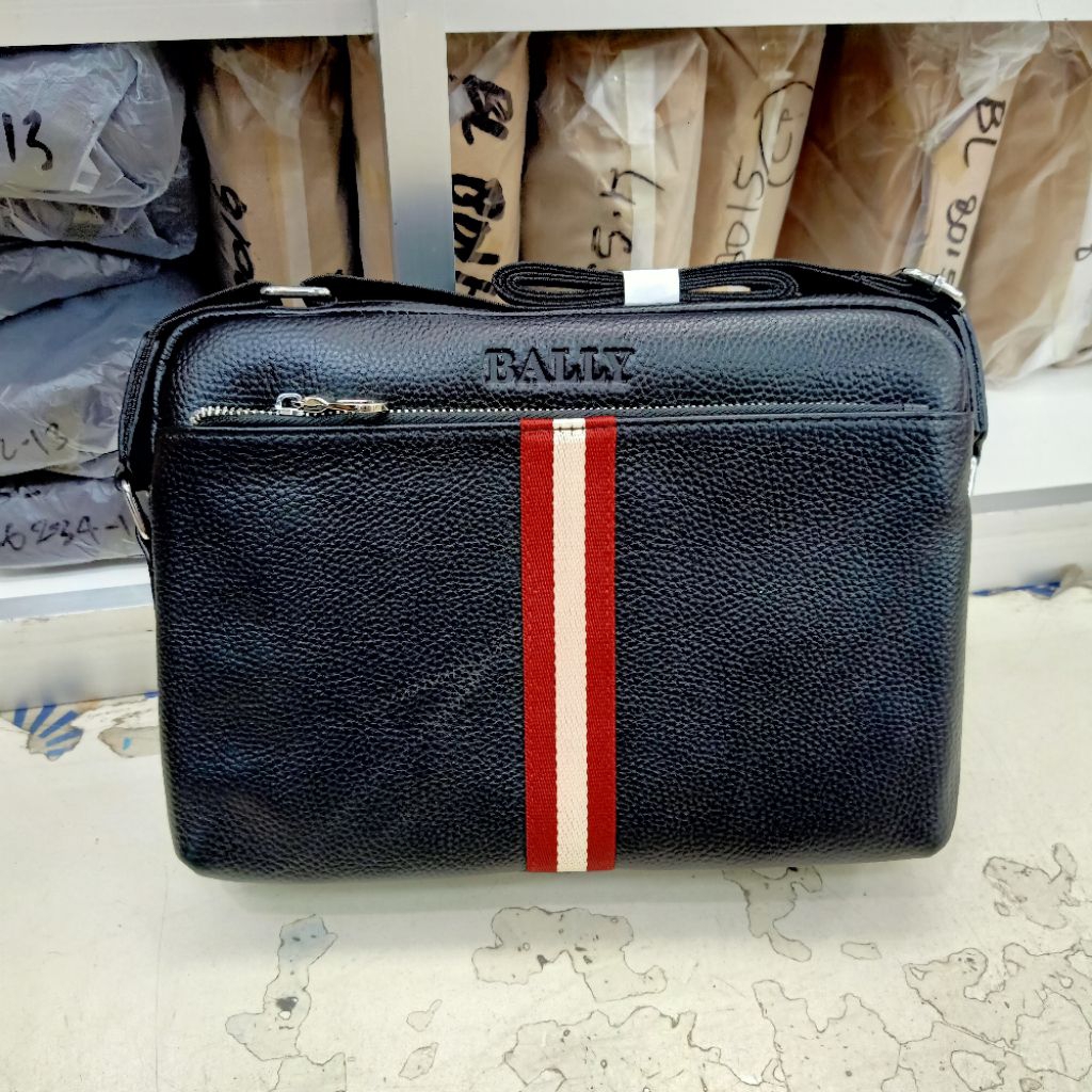 Tas selempang Bally kulit messenger bag pria kulit