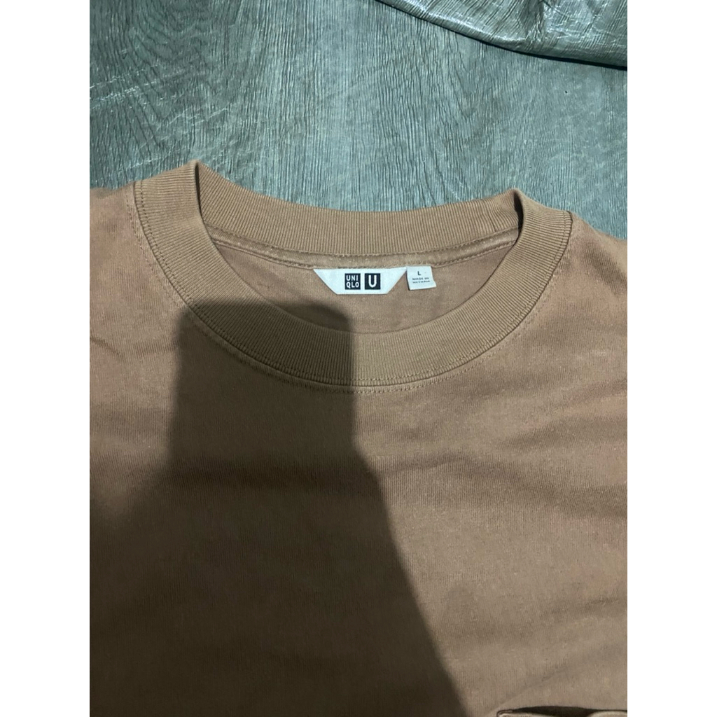 uniqlo longsleeve pocket coklat